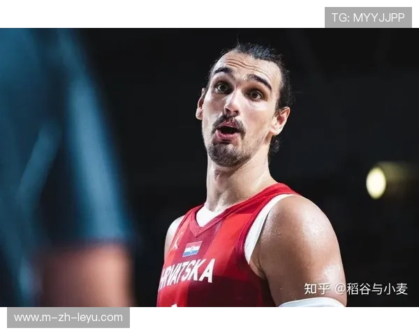 太阳高位策应连续撕开内线