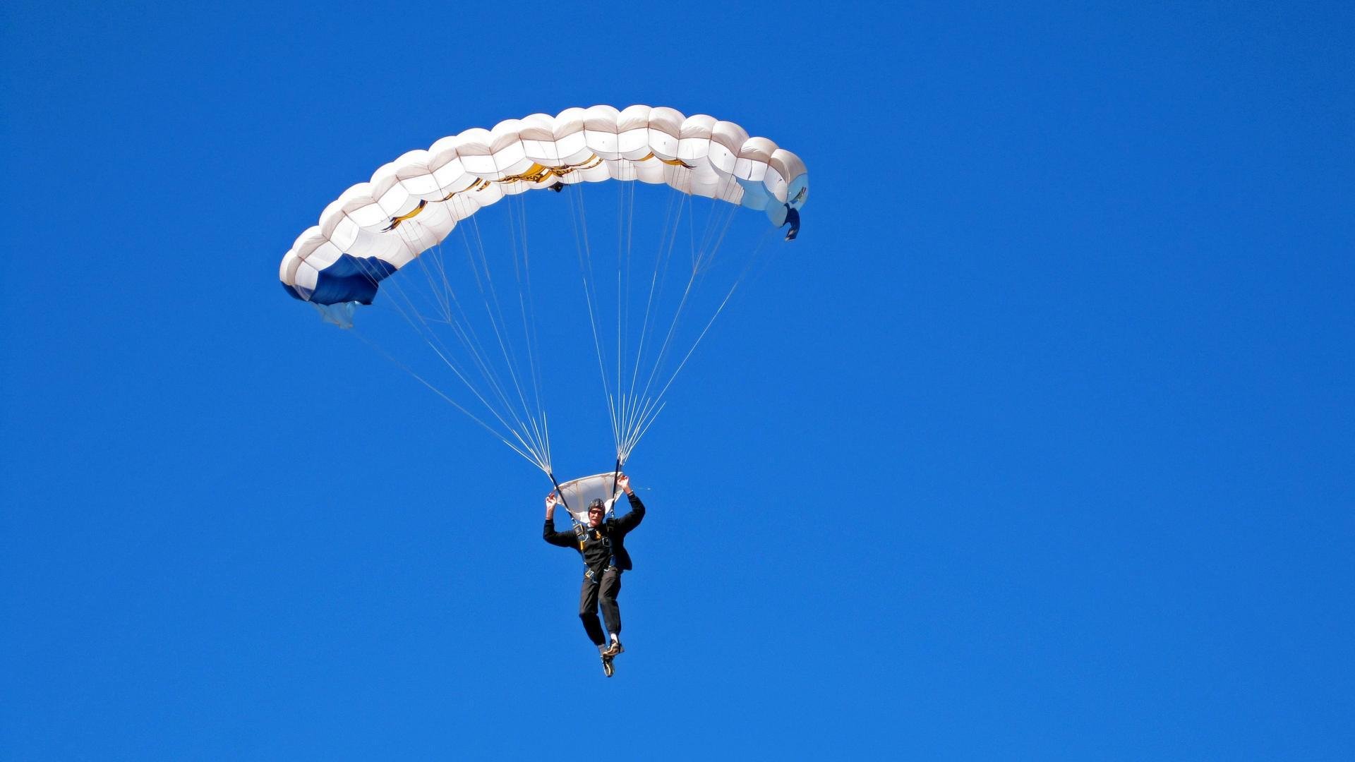 中国摔跤公开赛蒙古式、哈萨克式、汉式三大流派同场竞技